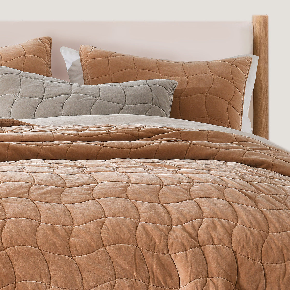 Velvet Cotton Cloud Quilt – Luxury Winter Bedding – HORIMOTE HOME