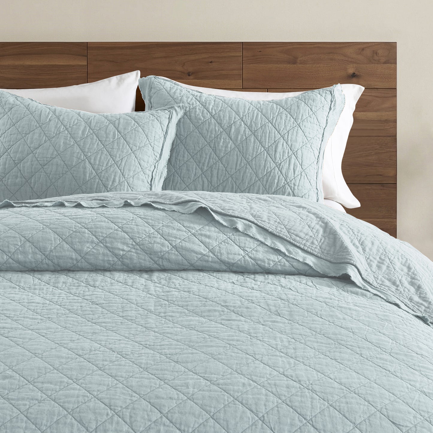 Washed Linen Quilt with Trim