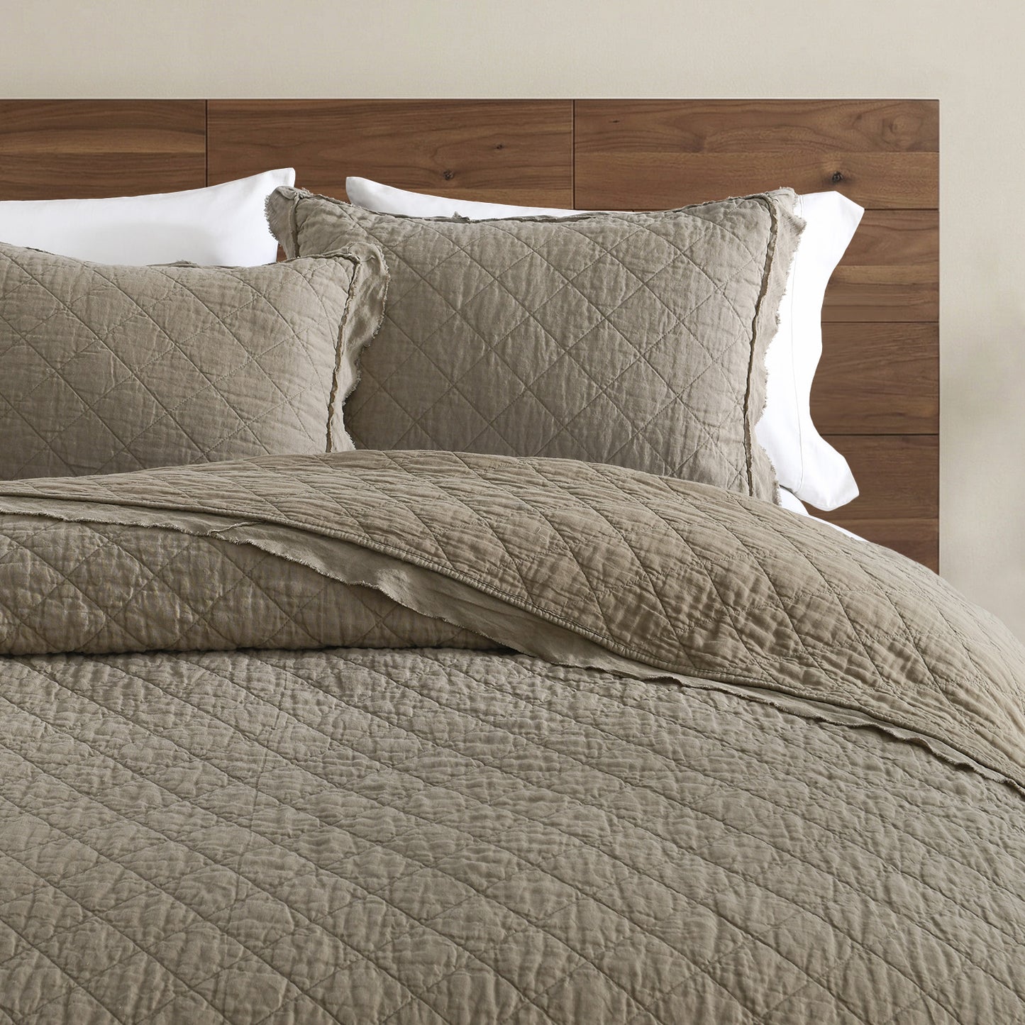 Washed Linen Quilt with Trim