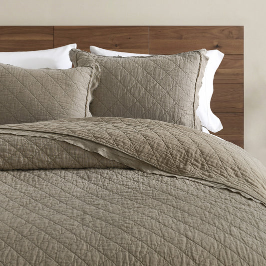 Washed Linen Quilt with Trim