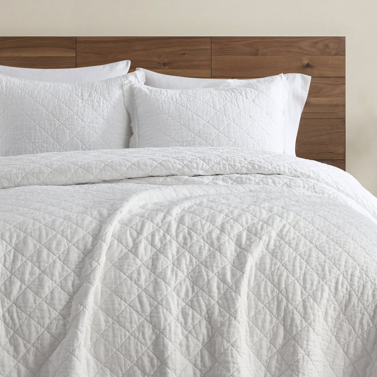 Washed Linen Quilt with Trim