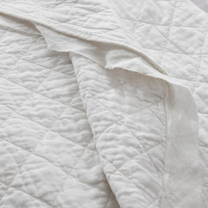 Washed Linen Quilt with Trim