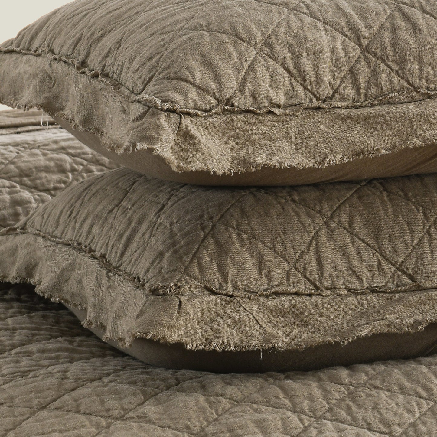 Washed Linen Quilt with Trim