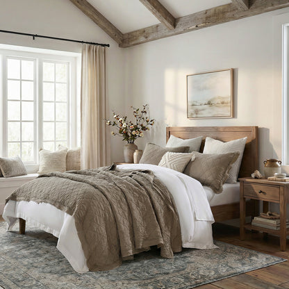 Washed Linen Quilt with Trim