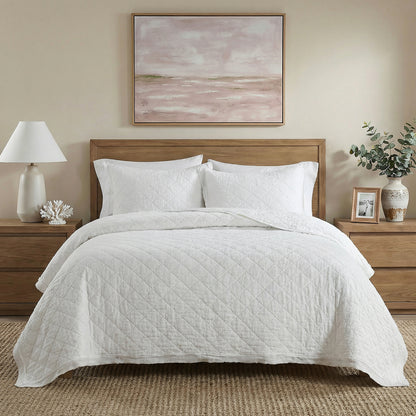 Washed Linen Quilt with Trim