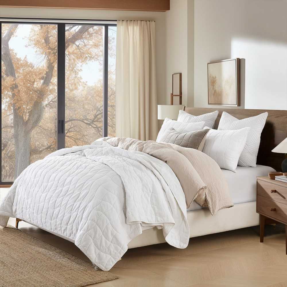 Velvet Cotton Cloud Quilt