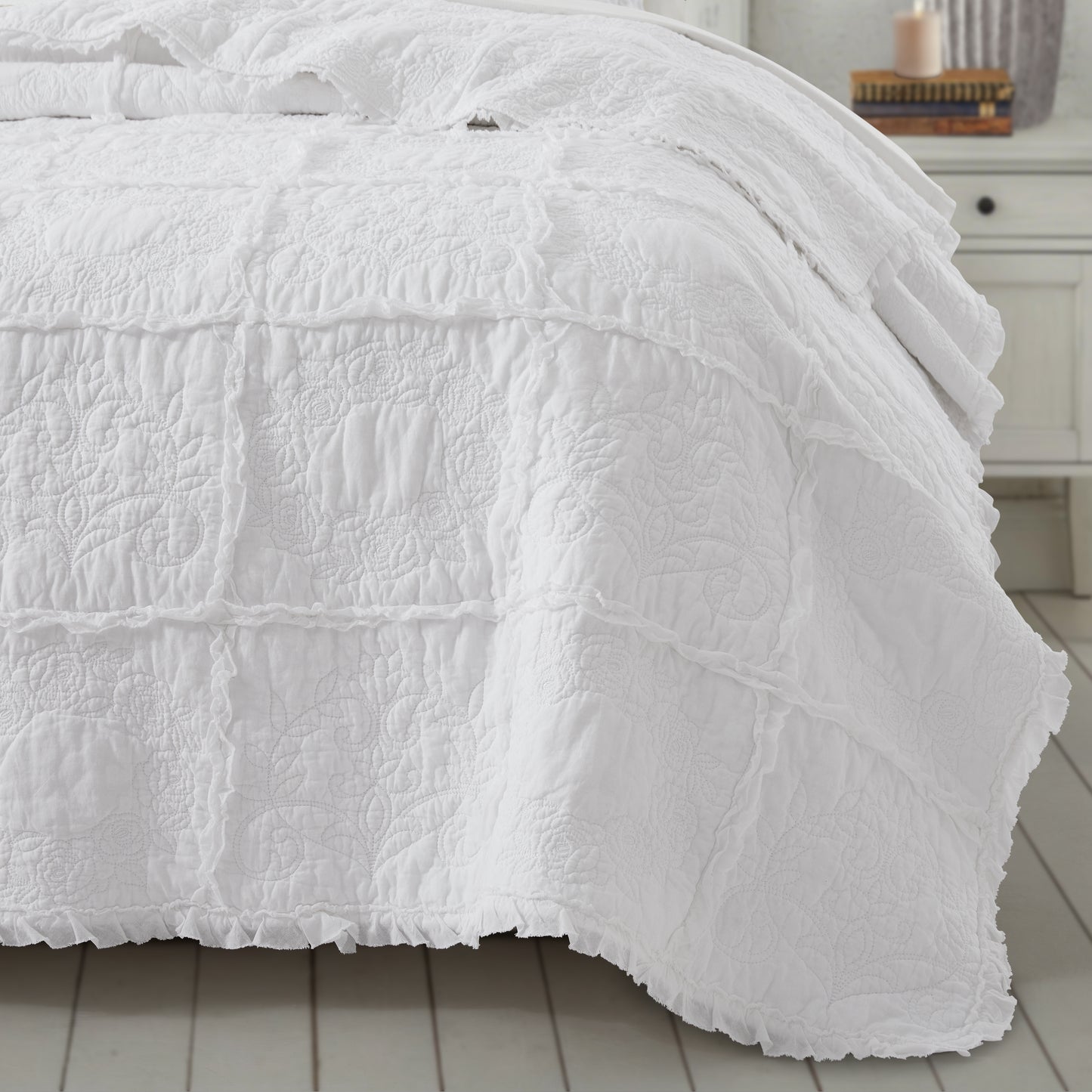 100% Cotton Heritage Ruffle Grid Shabby Chic Quilt