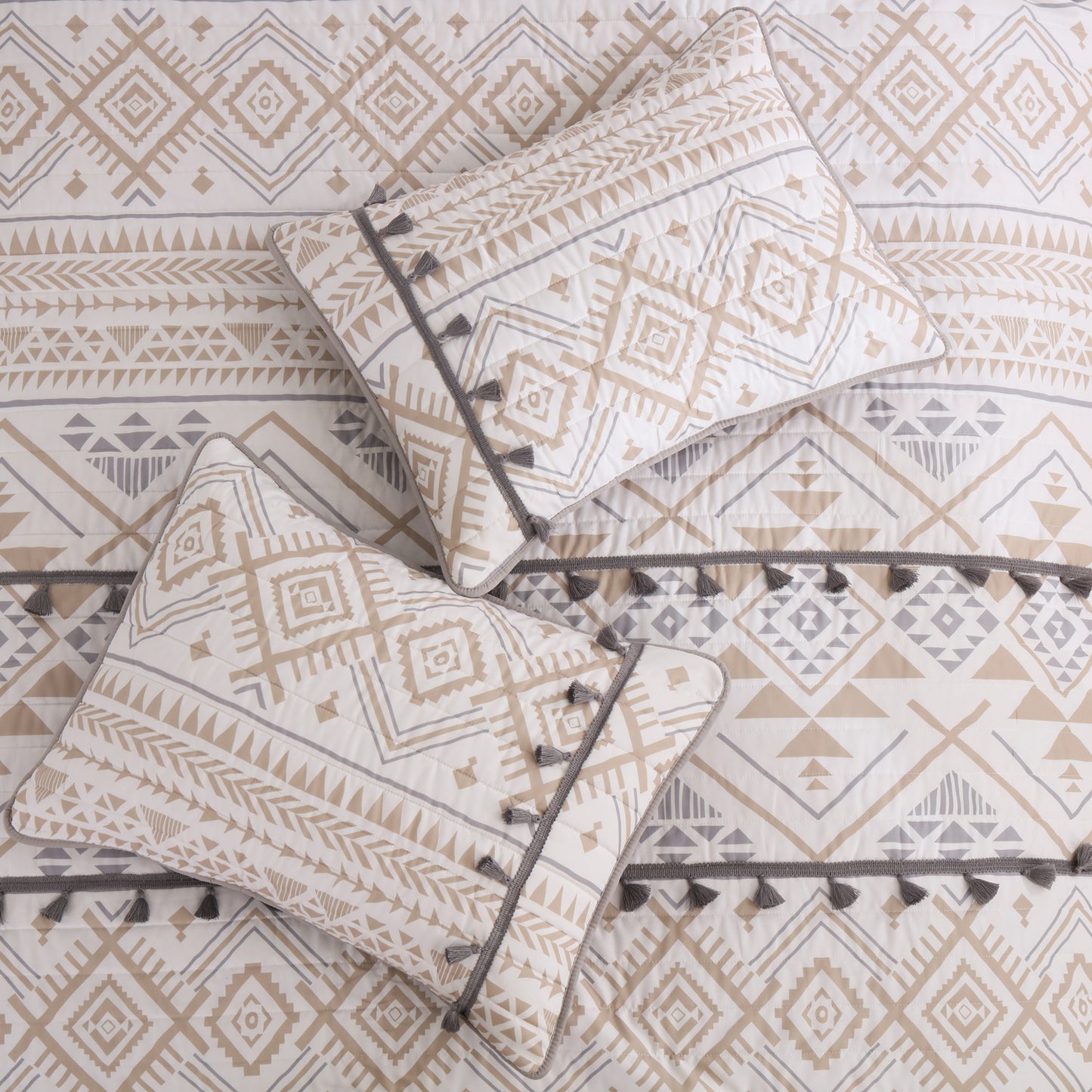 Boho Quilt Set with Tassle