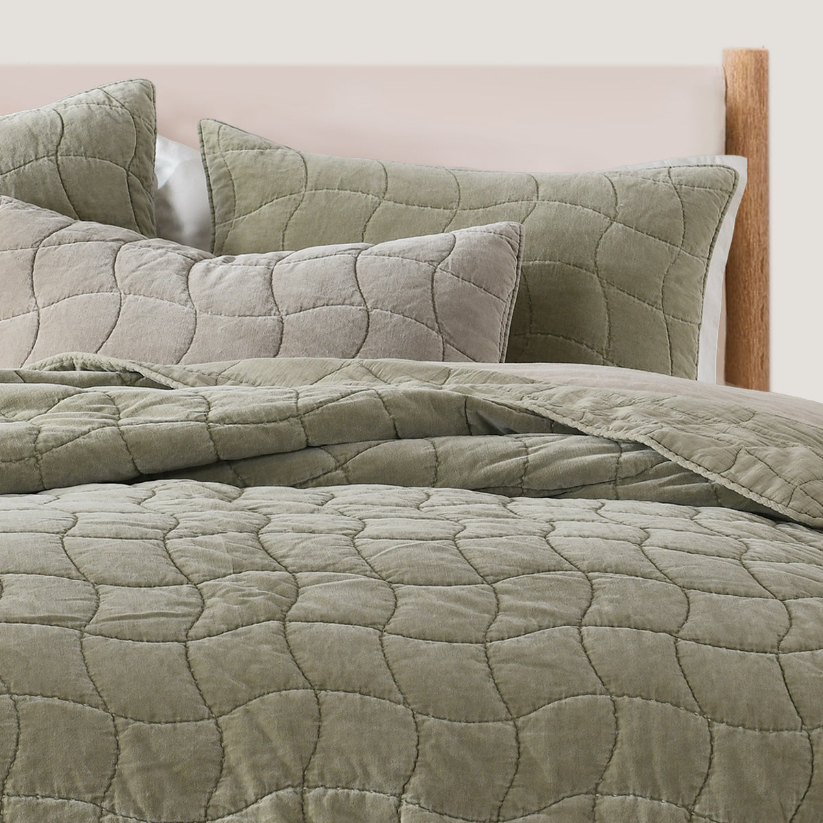 Velvet Cotton Cloud Quilt