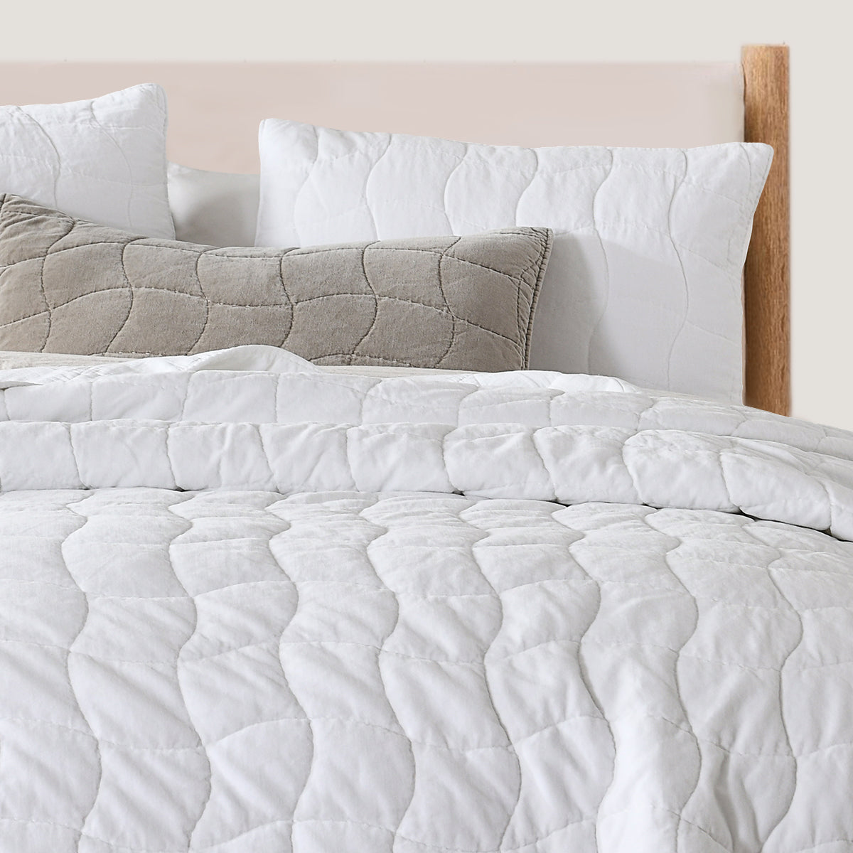 Velvet Cotton Cloud Quilt