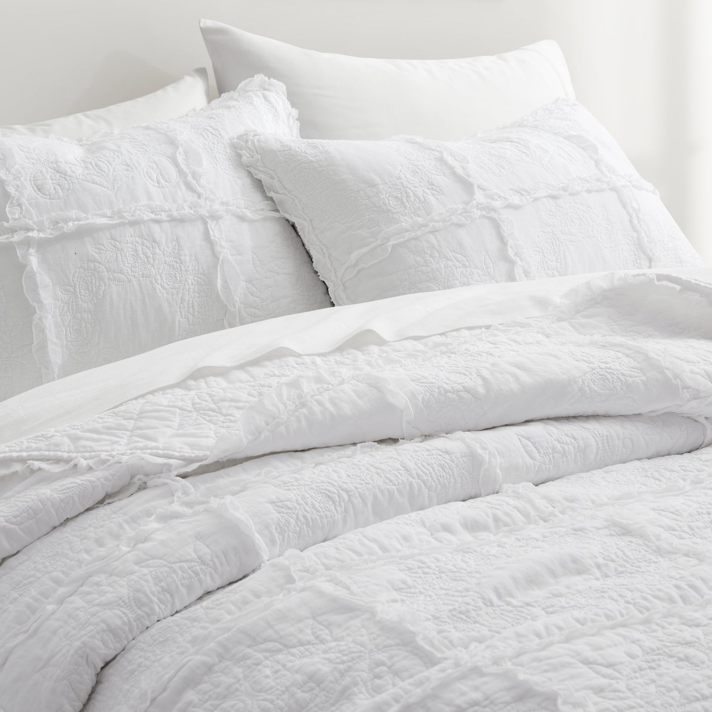 100% Cotton Heritage Ruffle Grid Shabby Chic Quilt