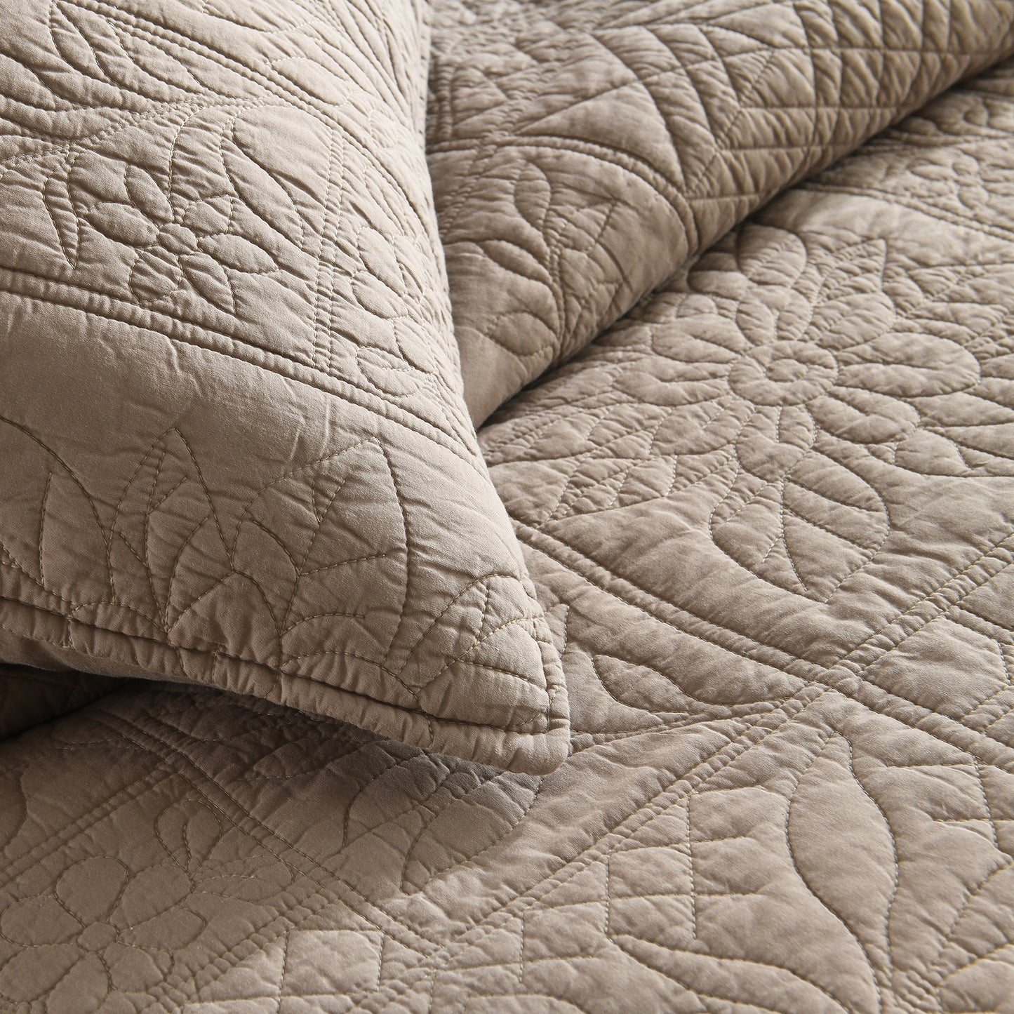 Quiet Haven Cotton Quilt  Set