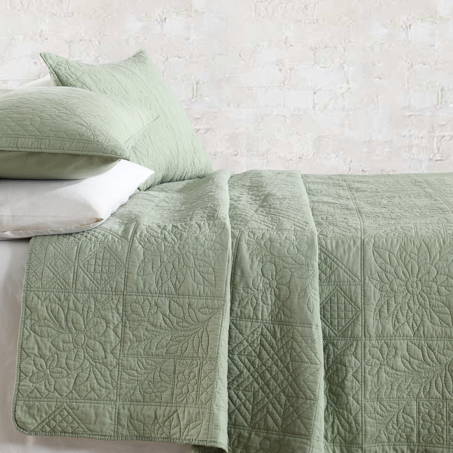 Quiet Haven Cotton Quilt  Set